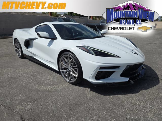 Used 2021 Chevrolet Corvette Stingray Preferred Cpe w/ Z51 Performance Package RWD image 1