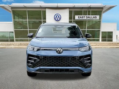 New 2026 Volkswagen Tiguan SE R-Line FWD image 5