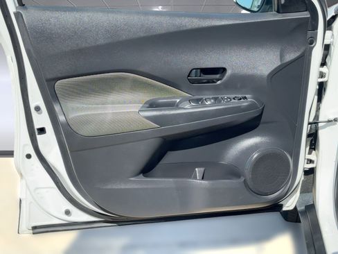 Used 2020 Nissan Kicks S image 21