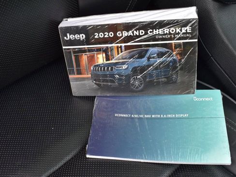 Used 2020 Jeep Grand Cherokee Overland image 13