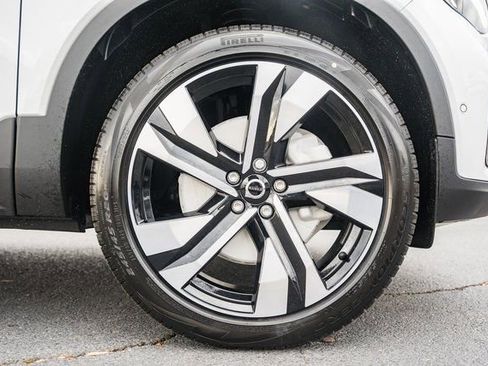 New 2026 Volvo XC40 B5 Ultra w/ Protection Package Premier image 19