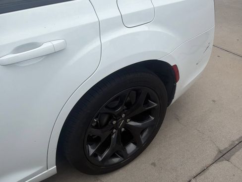 Used 2023 Chrysler 300 Touring w/ Sport Appearance Package RWD image 5