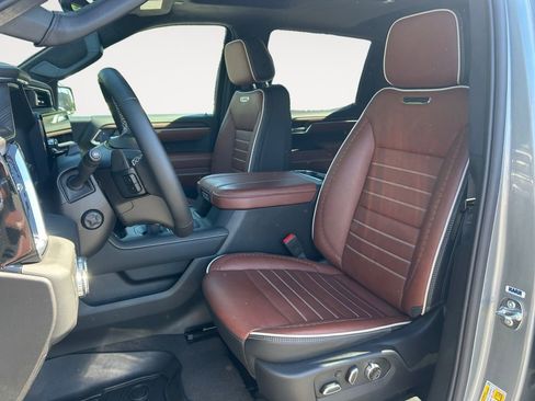 Used 2025 GMC Sierra 1500 Denali Ultimate AWD/4WD image 16