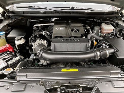 Used 2023 Nissan Frontier PRO-4X w/ Pro-4X Premium Package image 9