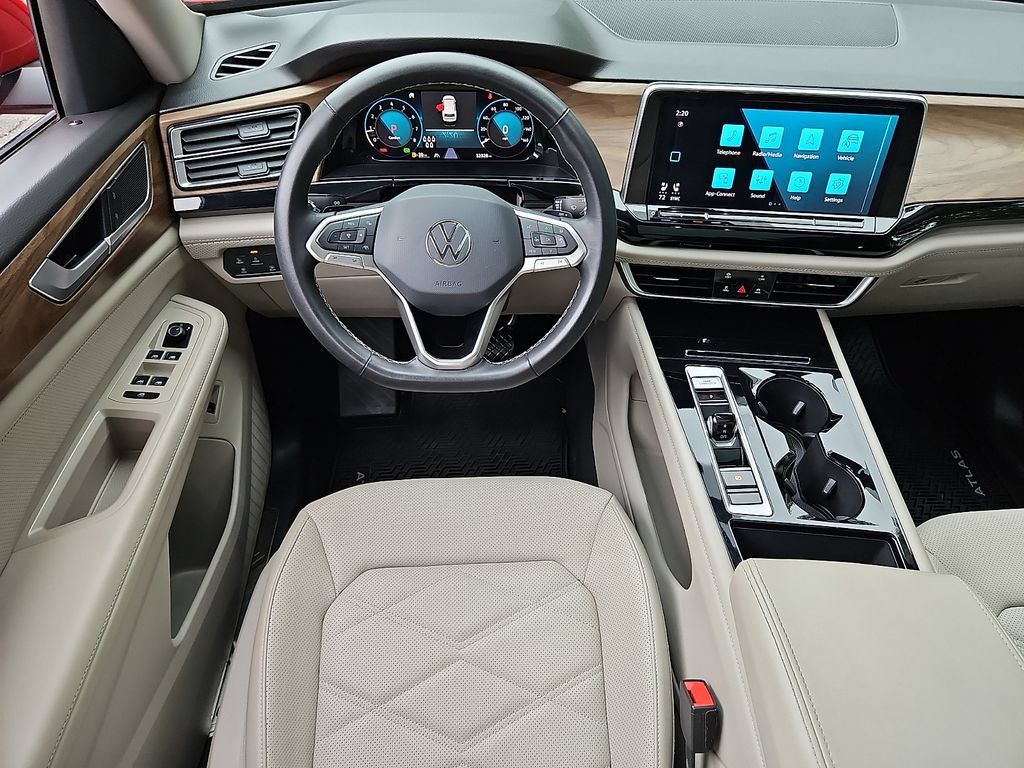 Certified 2024 Volkswagen Atlas SE AWD/4WD image 11