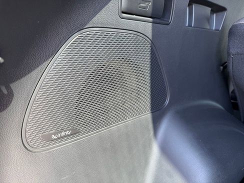 Used 2018 Hyundai Santa Fe Sport image 11