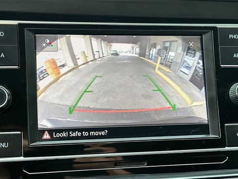 Used 2021 Volkswagen Jetta R-Line image 15