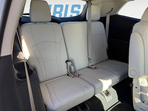Used 2023 Buick Enclave Essence w/ Experience Buick Package image 17