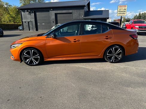Used 2021 Nissan Sentra SR w/ SR Premium Package image 2