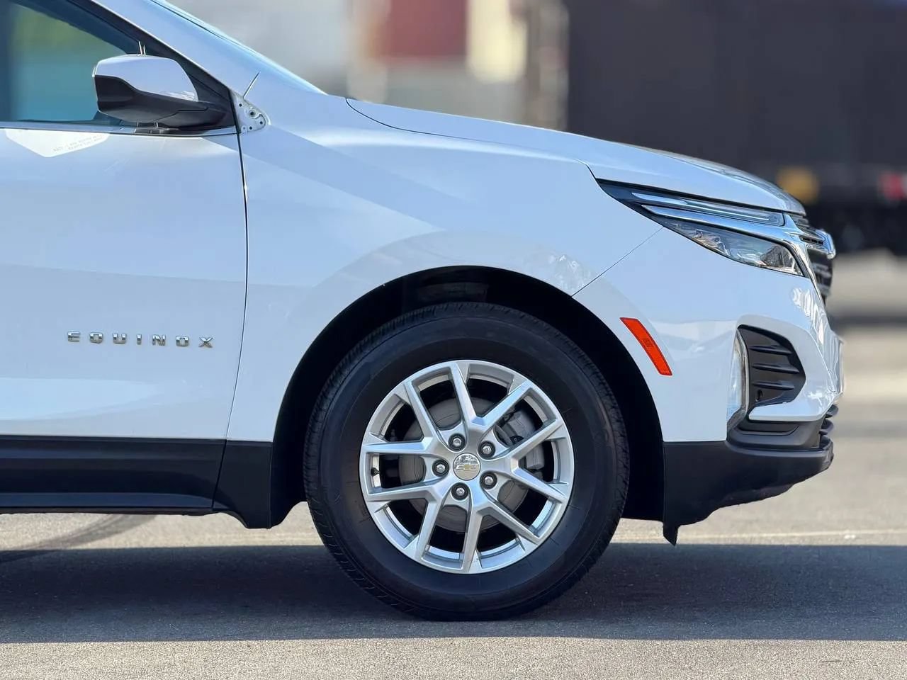 Used 2023 Chevrolet Equinox LT FWD image 22
