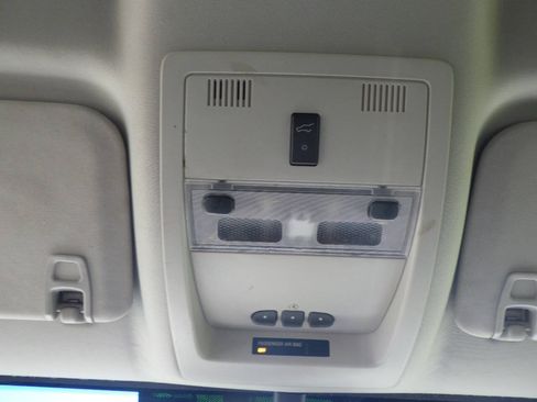 Used 2007 Cadillac Escalade AWD image 32