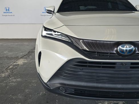 Used 2021 Toyota Venza Limited image 24