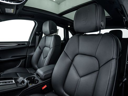 New 2025 Porsche Macan S image 20