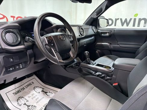 Used 2023 Toyota Tacoma TRD Off-Road image 20