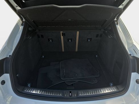 Used 2019 Porsche Macan AWD/4WD image 13