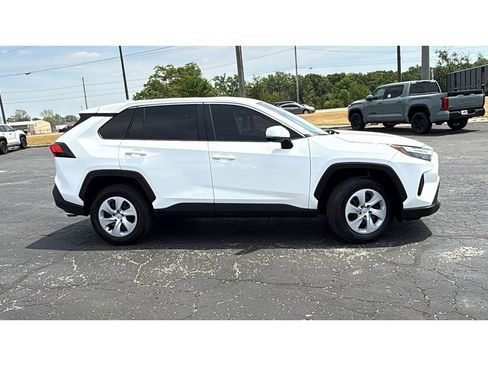 Used 2025 Toyota RAV4 LE AWD/4WD image 10