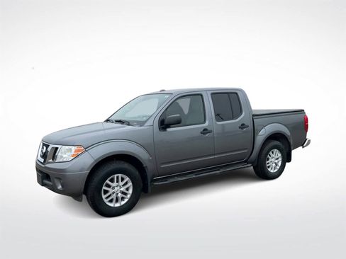 Used 2018 Nissan Frontier SV image 5