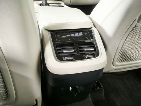 Used 2020 Volvo XC90 T6 Inscription w/ Protection Package Premier image 21