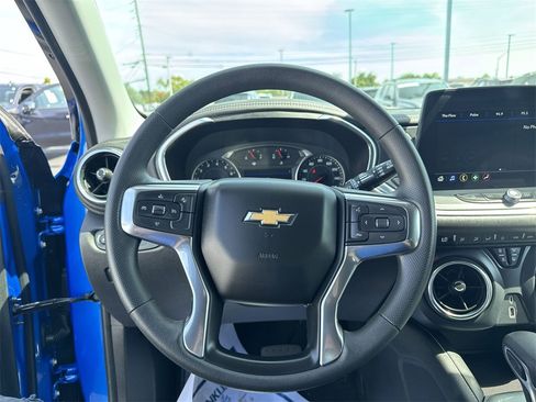 Used 2025 Chevrolet Blazer LT w/ Driver Confidence Package image 20