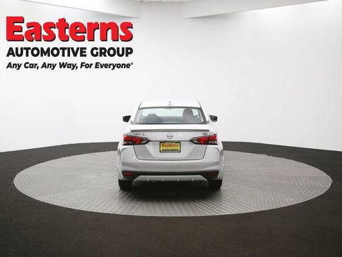 Used 2025 Nissan Versa SR w/ Trunk Package image 36