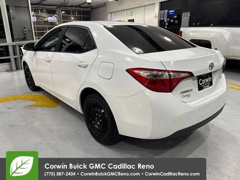 Used 2015 Toyota Corolla LE FWD image 4