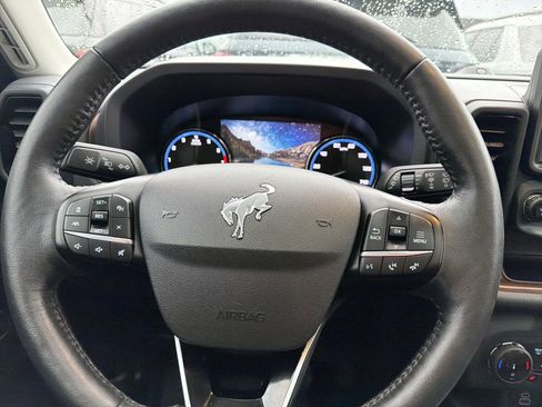 Used 2023 Ford Bronco Sport Outer Banks w/ Tech Package image 12