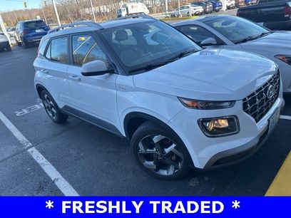 Used 2023 Hyundai Venue SEL