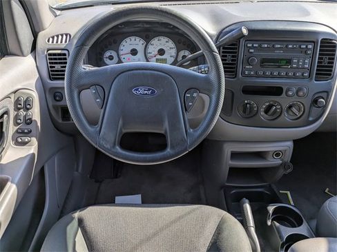 Used 2002 Ford Escape XLT image 11
