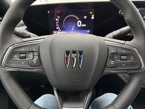 New 2026 Buick Envista Preferred image 18