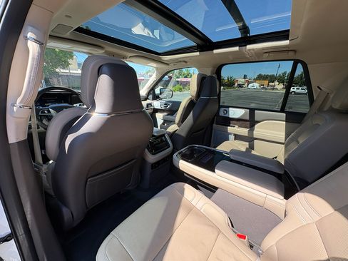 Used 2023 Lincoln Navigator Reserve AWD/4WD image 20