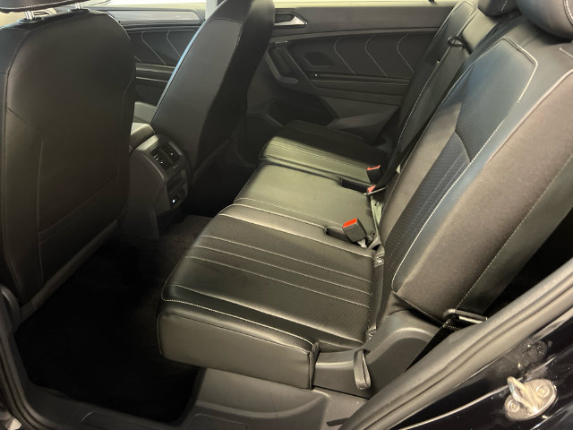 Used 2022 Volkswagen Tiguan SE FWD image 15