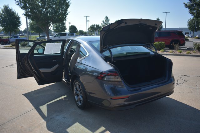 Used 2023 Honda Accord EX image 16