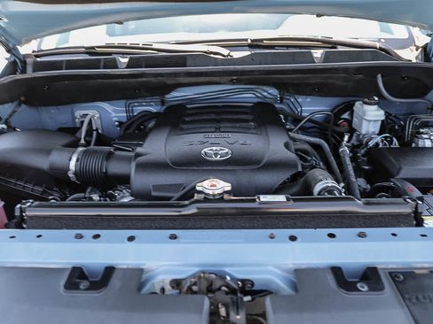 Used 2020 Toyota Tundra SR5 w/ SR5 Leather Package AWD/4WD image 26