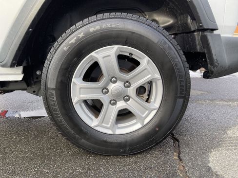 Used 2022 Jeep Wrangler Sport S image 21