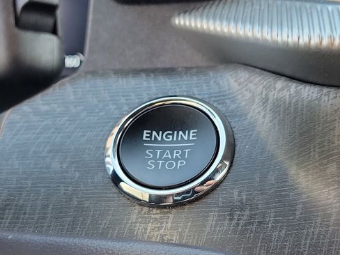 Used 2025 Ford Explorer Platinum image 27