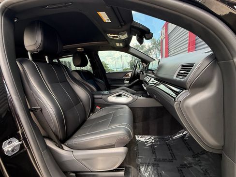 Used 2023 Mercedes-Benz Maybach GLS 600 4MATIC image 45