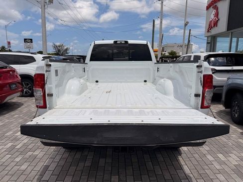 Used 2024 RAM 2500 Tradesman w/ Chrome Appearance Group AWD/4WD image 7