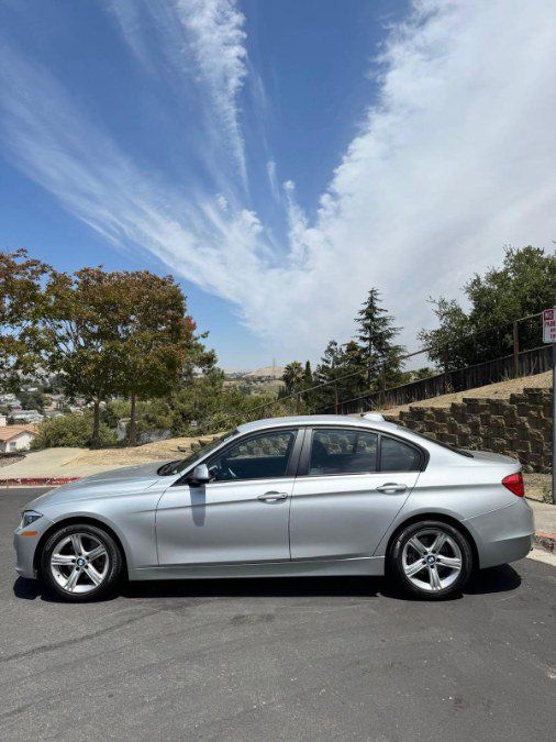Used 2013 BMW 328i Sedan RWD image 7