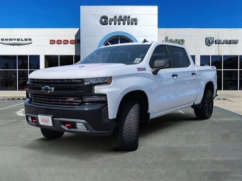 Used 2022 Chevrolet Silverado 1500 LT Trail Boss w/ Bed Protection Package AWD/4WD image 11