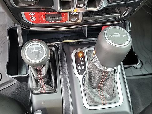 Used 2021 Jeep Gladiator Rubicon AWD/4WD image 27