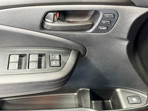 Used 2025 Honda Ridgeline TrailSport image 18