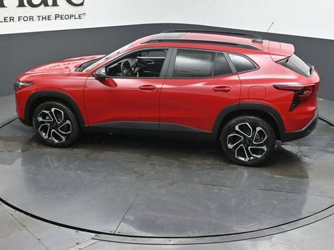 New 2026 Chevrolet Trax RS w/ Sunroof Package FWD image 21