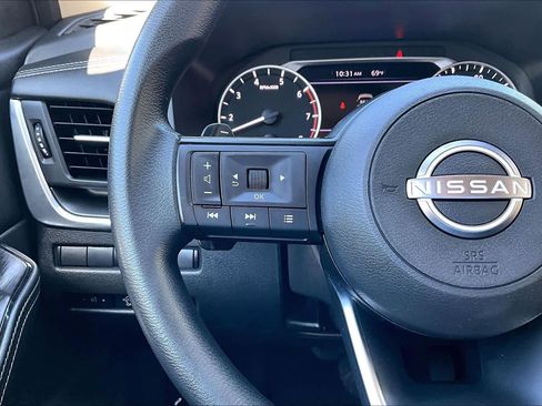 Used 2024 Nissan Rogue SV AWD/4WD image 24