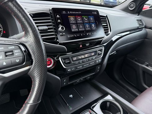 Certified 2025 Honda Ridgeline Black Edition image 27
