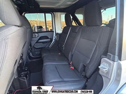 Used 2020 Jeep Wrangler Unlimited Sahara image 24