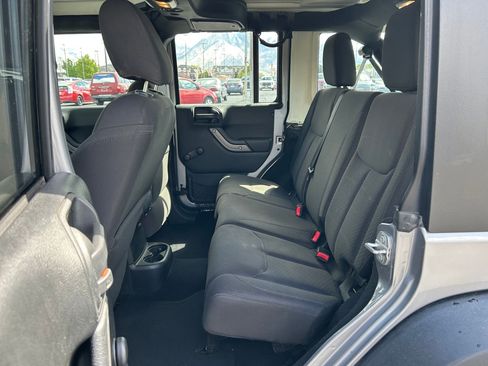 Used 2016 Jeep Wrangler Unlimited Sport w/ Connectivity Group AWD/4WD image 23