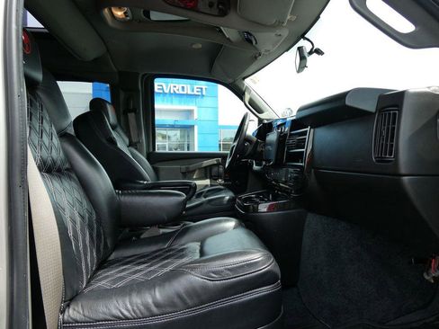 New 2023 Chevrolet Express 2500 Extended RWD image 11