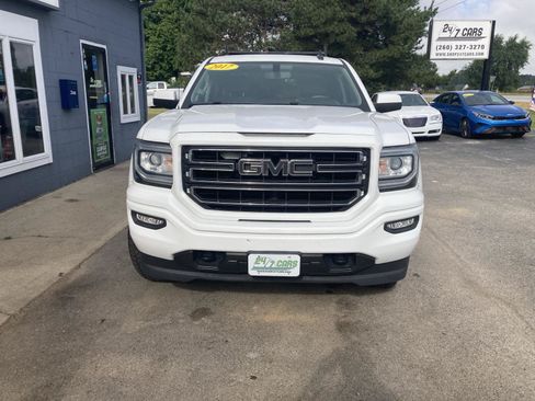 Used 2017 GMC Sierra 1500 SLE w/ SLE Value Package AWD/4WD image 2