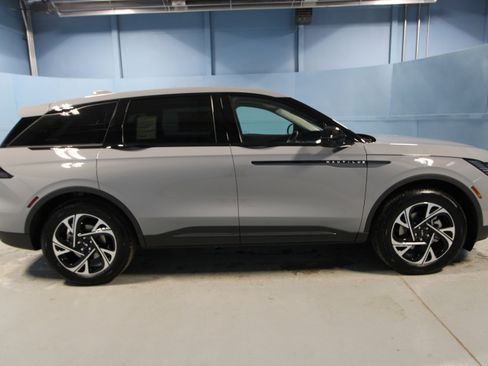 New 2026 Lincoln Nautilus Premier w/ Jet Appearance Package image 36