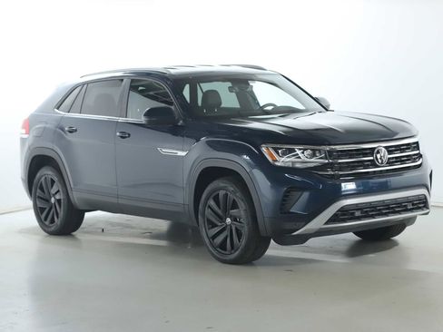 Used 2022 Volkswagen Atlas Cross Sport SE image 9